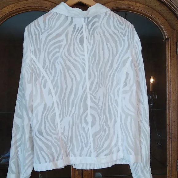 Evan Picone Sheer Top - Picture 7 of 8